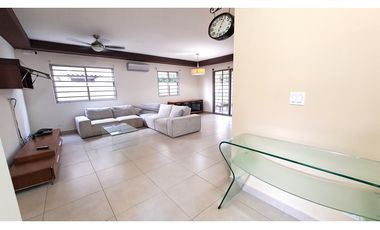 Venta de Amplia casa en Palmia 3R+CBE, Woodlands. Panamá Pacífico.