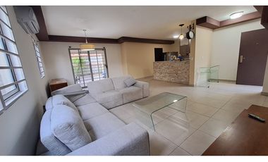 Venta de Amplia casa en Palmia 3R+CBE, Woodlands. Panamá Pacífico.