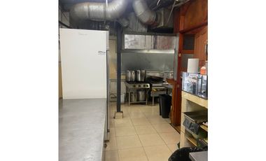 SAN FRANCISCO / CASA COMERCIAL / 307 M2 / VIA PRINCIPAL / 10 PARKING