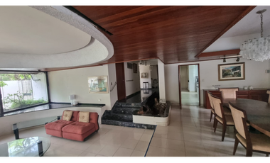 Casa de 2 pisos en Urbanización Obarrio
