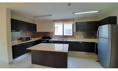 En Venta Apartamento de 3 recámaras en River Valley, Panamá Pacífico