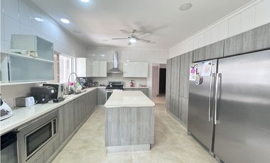Venta de casa en Costa de las Perlas, Costa del Este