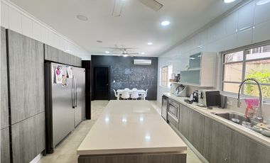 Venta de casa en Costa de las Perlas, Costa del Este