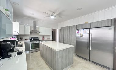 Venta de casa en Costa de las Perlas, Costa del Este