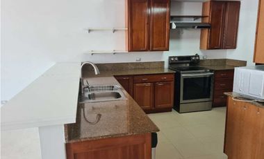 VENDO ALQUILO  APARTAMENTO EN CASCO ANTIGUO GRAN TERRAZA HERMOSA VISTA