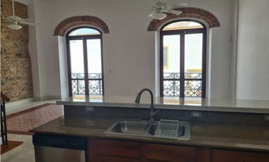 VENDO ALQUILO  APARTAMENTO EN CASCO ANTIGUO GRAN TERRAZA HERMOSA VISTA
