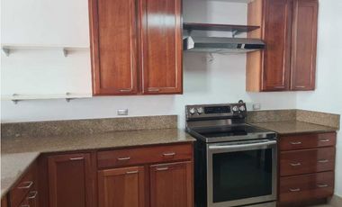 VENDO ALQUILO  APARTAMENTO EN CASCO ANTIGUO GRAN TERRAZA HERMOSA VISTA