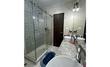 VENDO ESPECTACULAR CASA PH RIVERVIEW