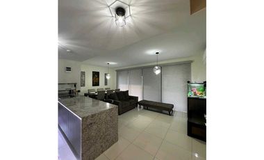 VENDO ESPECTACULAR CASA PH RIVERVIEW