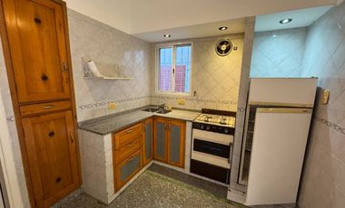 Casa PH en alquiler en Wilde Centro