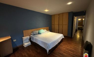 Villa Allende Golf. Casa en alquiler de 3 dormitorios cochera, pileta y parque