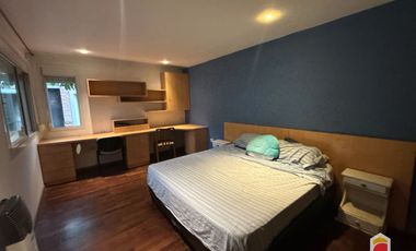 Villa Allende Golf. Casa en alquiler de 3 dormitorios cochera, pileta y parque
