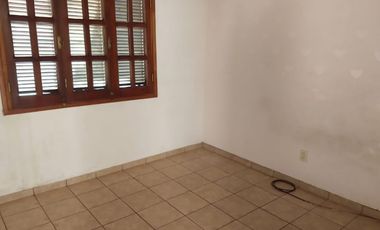 Departamento Tipo Casa en alquiler en Lanus Este