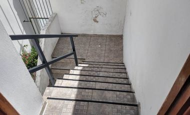 Departamento Tipo Casa en alquiler en Lanus Este