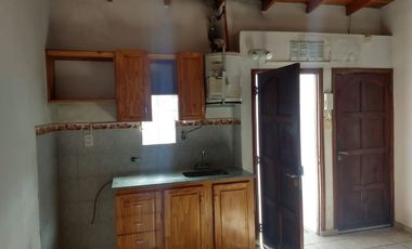 Departamento Tipo Casa en alquiler en Lanus Este