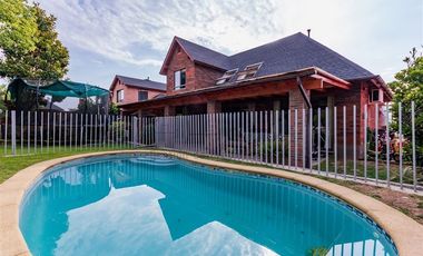 Casa en Venta en Las Perdices con Los Presidentes