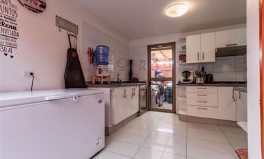 Casa en Venta en Las Perdices con Los Presidentes