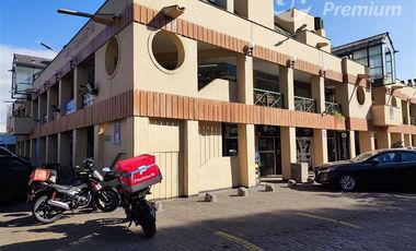 Local Comercial en Venta en Vitacura con Luis Carrera