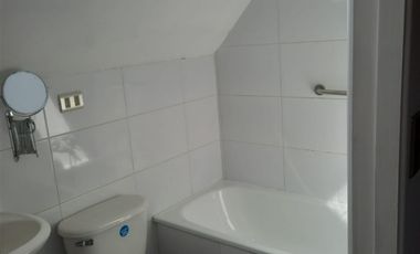 Casa en Arriendo en VALLE LO CASTILLO