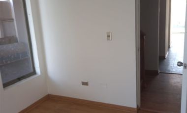 Casa en Arriendo en VALLE LO CASTILLO