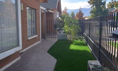 Casa en Arriendo en VALLE LO CASTILLO