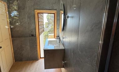 Casa en Venta en (MVR) Casa con vista al mar en Cerro Lugano, Pichilemu