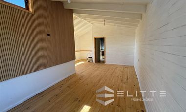 Casa en Venta en (MVR) Casa con vista al mar en Cerro Lugano, Pichilemu