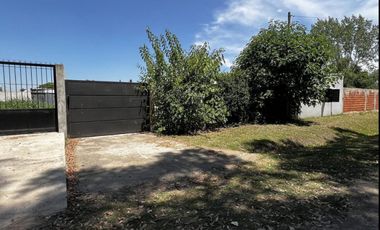 CASA EN VENTA ETCHEVERRY CON PATIO Y PILETA
