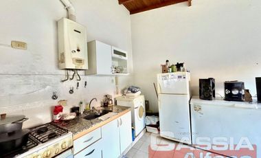 DEPARTAMENTO TIPO PH DOS AMBIENTES EN PRIMER PISO 36M2, MUY LUMINOSO