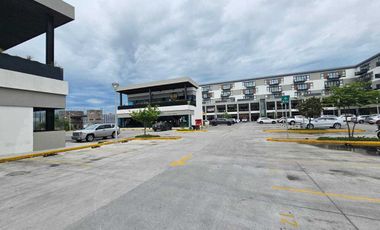 Traspaso de Restaurant Bar en Zibatá, Frente a Universidad Anáhuac