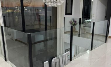 Casa en alquiler anual al lago central en Muelles Puertos del Lago