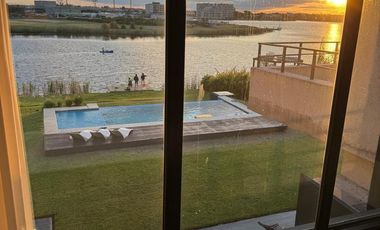 Casa en alquiler anual al lago central en Muelles Puertos del Lago