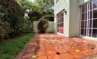 Se arrienda casa en Huechuraba en condominio