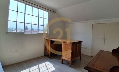 Se arrienda casa en Huechuraba en condominio