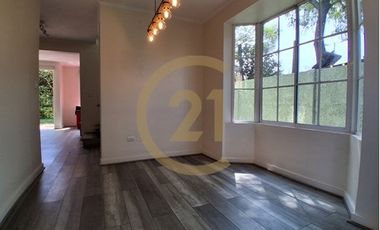 Se arrienda casa en Huechuraba en condominio