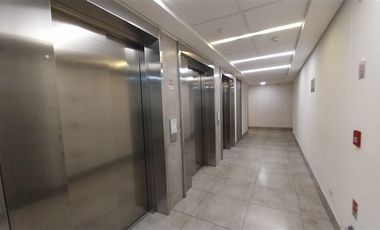 Oficina en Arriendo en Metro Cristobal Colón