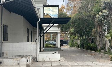 Local Comercial en Venta en SANTA MARIA ESQUINA ALBERTO REYES