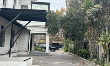 Local Comercial en Venta en SANTA MARIA ESQUINA ALBERTO REYES