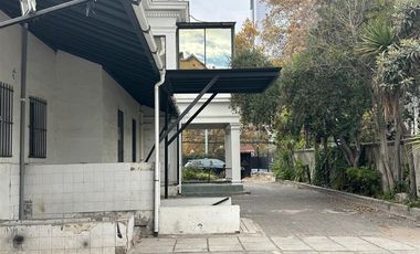Local Comercial en Venta en SANTA MARIA ESQUINA ALBERTO REYES