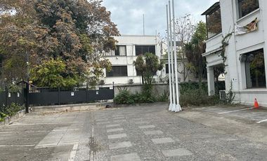 Local Comercial en Venta en SANTA MARIA ESQUINA ALBERTO REYES