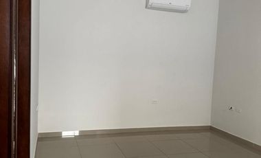 casa sin amueblar en privanzas del campestre