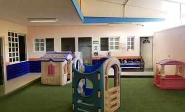 Edificio en venta en Hacienda Echeveste, León | 412 m² construidos | Ideal para uso educativo, ofici