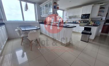 Departamento en Venta en Edificio Marquis
