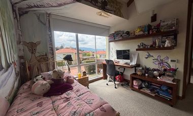 En venta hermosa casa en Macadamia, La Calera