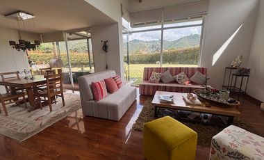 En venta hermosa casa en Macadamia, La Calera