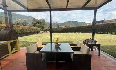 En venta hermosa casa en Macadamia, La Calera