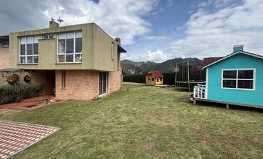 En venta hermosa casa en Macadamia, La Calera