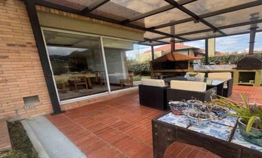 En venta hermosa casa en Macadamia, La Calera