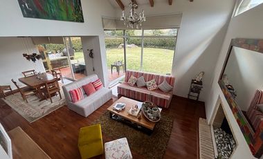 En venta hermosa casa en Macadamia, La Calera
