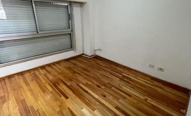 Excelente dpto de 2 ambientes con balcón y cochera